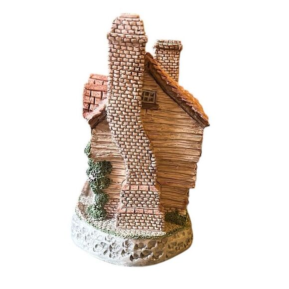 David Winter Wine Merchant Figure Preowned - Picture 3 of 6